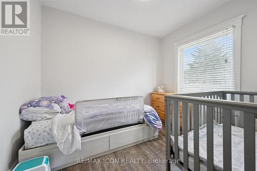 262 Madison Avenue S, Kitchener, ON - Indoor Photo Showing Bedroom