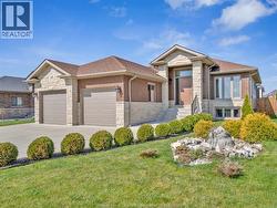 126 GOLFVIEW DRIVE  Kingsville, ON N9Y 0E4