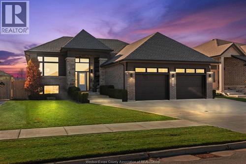 25 Woodland  Kingsville, ON N9Y 0A9