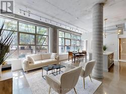 305 - 29 CAMDEN STREET  Toronto, ON M5V 3N3