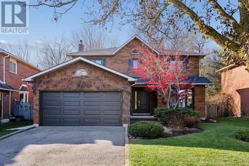 32 FOREST HEIGHTS STREET  Whitby, ON L1R 1T5