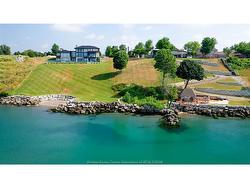 366 SEACLIFF Drive WEST Leamington, ON N8H 4E1