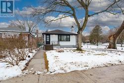 24 GOWER STREET  London East (East F), ON N6H 2E6