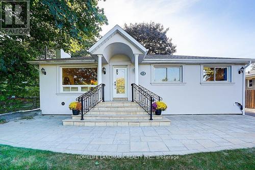 12 PARAMOUNT ROAD  Markham, ON L3P 2V7