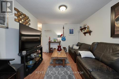 Upper - 88 Fox Run, Barrie, ON - Indoor Photo Showing Other Room