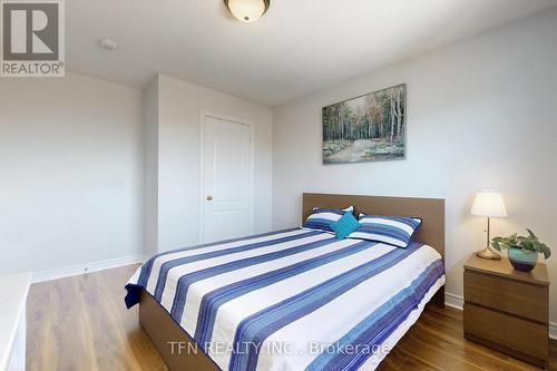851 Clemens Crescent, Mississauga, ON - Indoor Photo Showing Bedroom