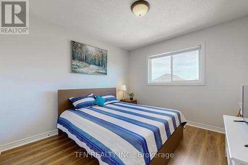851 Clemens Crescent, Mississauga, ON - Indoor Photo Showing Bedroom