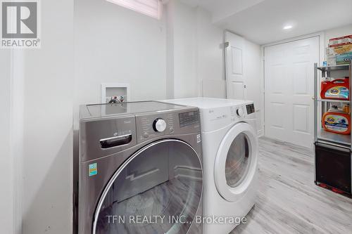 851 Clemens Crescent, Mississauga, ON - Indoor Photo Showing Laundry Room