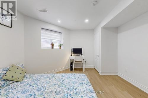 851 Clemens Crescent, Mississauga, ON - Indoor