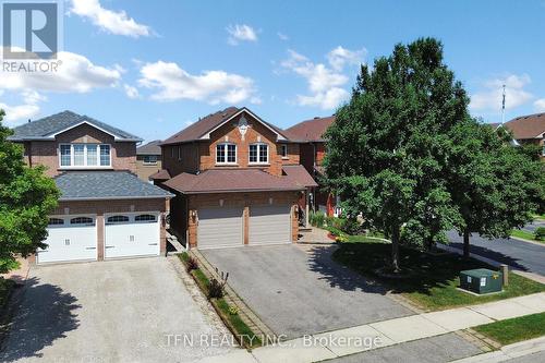 851 Clemens Crescent, Mississauga, ON - Outdoor With Facade