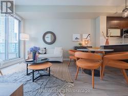 507 - 500 SHERBOURNE STREET  Toronto, ON M4X 1L1