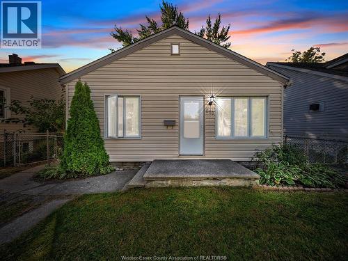 683 Stanley, Windsor, ON - Outdoor
