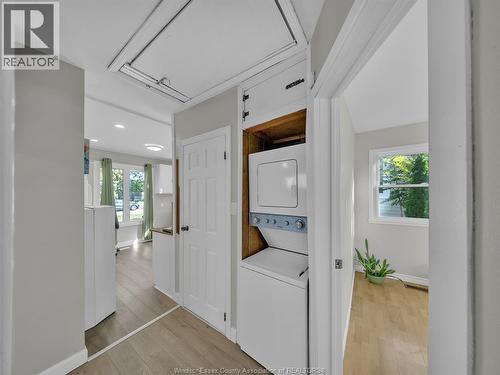 683 Stanley, Windsor, ON - Indoor Photo Showing Laundry Room