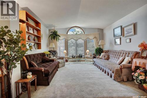 302 6Th Street, Hague, SK - Indoor Photo Showing Living Room