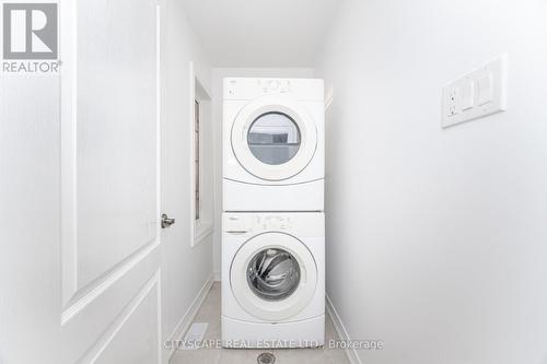 5843 Prairie Circle, Mississauga, ON - Indoor Photo Showing Laundry Room