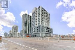 705 - 3071 TRAFALGAR ROAD S  Oakville, ON L6H 8C6