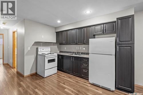 206A Cruise Street, Saskatoon, SK - Indoor Photo Showing Kitchen