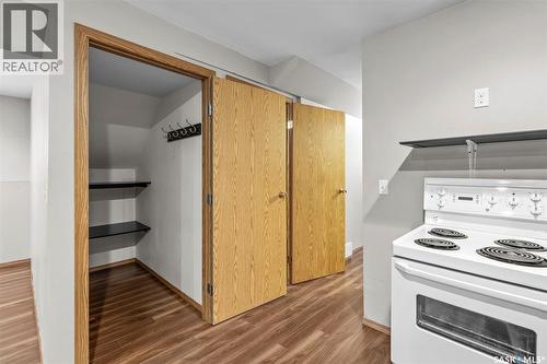 206A Cruise Street, Saskatoon, SK - Indoor Photo Showing Kitchen