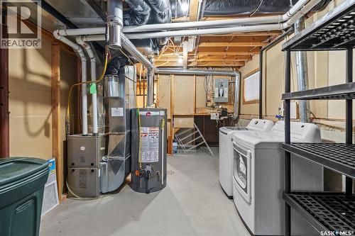 206A Cruise Street, Saskatoon, SK - Indoor Photo Showing Laundry Room