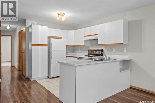 206A Cruise Street, Saskatoon, SK - Indoor Photo Showing Kitchen
