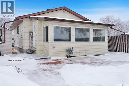 1124 Courtney Street, Regina, SK - Outdoor With Exterior