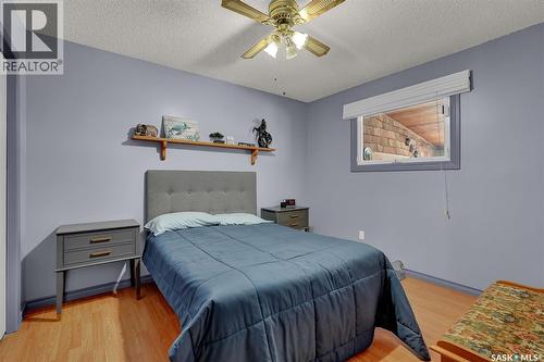 1124 Courtney Street, Regina, SK - Indoor Photo Showing Bedroom
