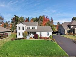 94 du Golf  Dieppe, NB E1A 8J6