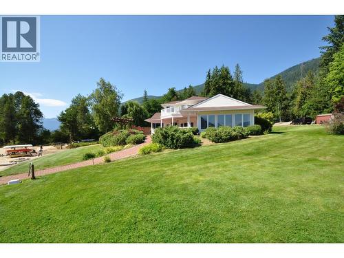 2194 3A Highway, Nelson, BC - Outdoor