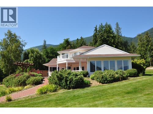 2194 3A Highway, Nelson, BC - Outdoor
