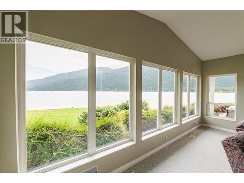2194 3A Highway, Nelson, BC - Indoor