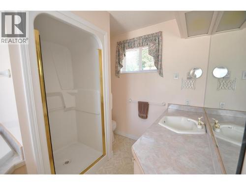 Ensuite - 2194 3A Highway, Nelson, BC - Indoor Photo Showing Bathroom