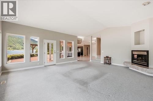 2194 3A Highway, Nelson, BC - Indoor With Fireplace