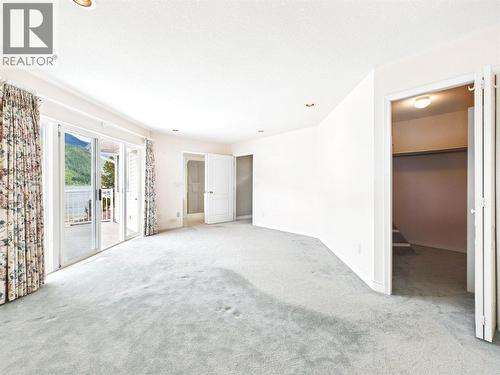 Primary suite top floor - 2194 3A Highway, Nelson, BC 