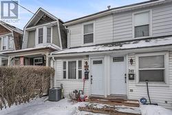 238 CEDARVALE AVENUE  Toronto, ON M4C 4K2