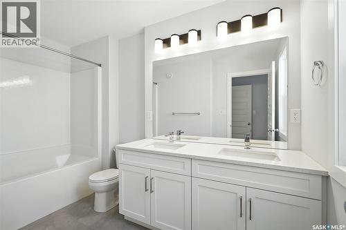 520 Myles Heidt Manor, Saskatoon, SK - Indoor Photo Showing Bathroom