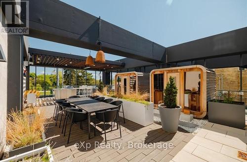 306 - 741 King Street W, Kitchener, ON - Outdoor