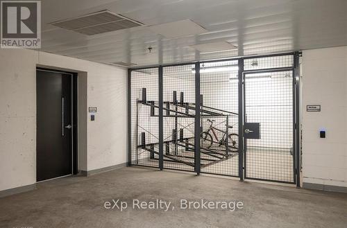 306 - 741 King Street W, Kitchener, ON - Indoor Photo Showing Garage