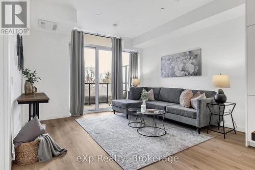 306 - 741 King Street W, Kitchener, ON - Indoor Photo Showing Living Room