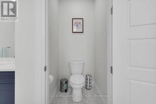 Ensuite bathroom 5pcs - 956 Eagletrace Drive, London North (North S), ON - Indoor Photo Showing Bathroom