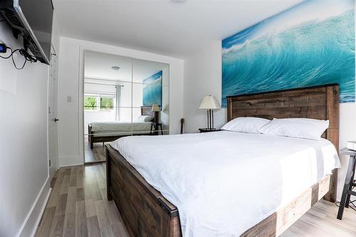 347 Dubuc Street, Winnipeg, MB - Indoor Photo Showing Bedroom