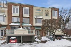 17 COLUMBUS AVENUE  Ottawa, ON K1K 1R2