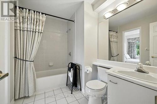 17 Columbus Avenue, Ottawa, ON - Indoor Photo Showing Bathroom