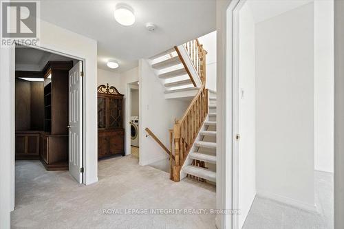 17 Columbus Avenue, Ottawa, ON - Indoor Photo Showing Other Room