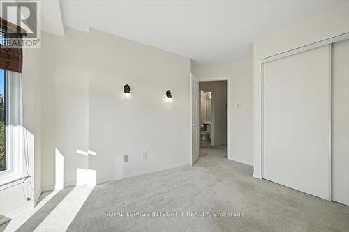 17 Columbus Avenue, Ottawa, ON - Indoor Photo Showing Other Room