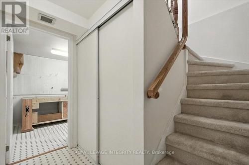 17 Columbus Avenue, Ottawa, ON - Indoor Photo Showing Other Room
