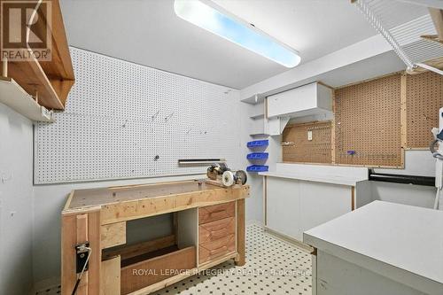 17 Columbus Avenue, Ottawa, ON - Indoor