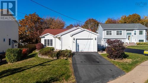 16 White Dove Court  Halifax, NS B3N 3G5