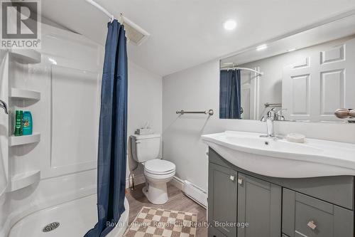 100 Harris Crescent, Southgate, ON - Indoor Photo Showing Bathroom