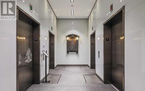 1002 - 426 University Avenue, Toronto, ON - Indoor Photo Showing Other Room