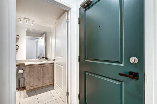 Hall - 622-1225 Rue Notre-Dame O., Montréal (Ville-Marie), QC - Indoor Photo Showing Bathroom